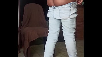 Verification video, trying on jeans but my ass is to big