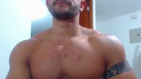 Cumshot Webcam Show by Body Builder