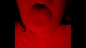 BBW SARAH PARAIZO MOSTRANDO A LINGUA