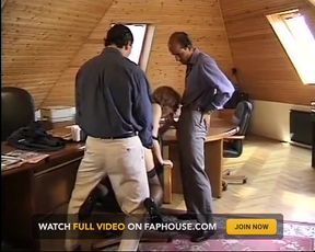 ITA Magnificent Angelica Bella in L'AFFARE SI INGROSSA scene 05
