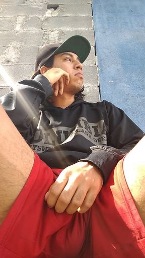 Tremendous Cock of This Big-headed Guy