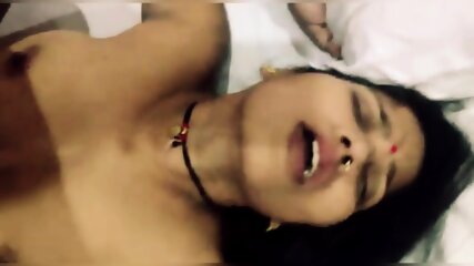 Super Hot Deshi Bhabi