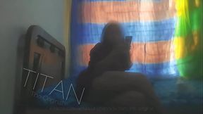 Sexy latina pide permiso por tel&eacute_fono para follar jajajja