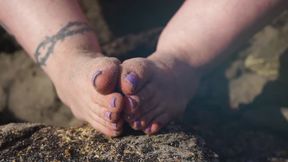 MissQuinns Feet in the Sand!