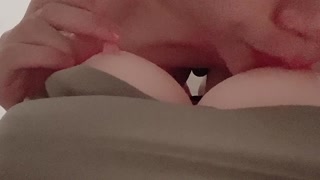 [For women] A handsome boyfriend who was lustful for her cute girlfriend keeps licking her boobs for