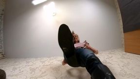 Donna - boots and barefoot crush 4K