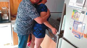 Older stepdad can&#039;t stop fucking his horny stepdaughter in the kitchen