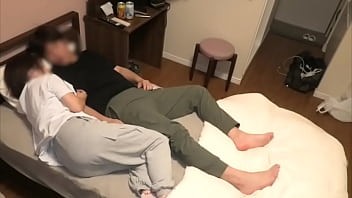 抜きたい時に大◯生彼女がお泊まりしに来て一緒にお菓子食べながら乾杯&rarr_一緒にお風呂でイチャイチャ&rarr_歯磨き&rarr_ベッドで大◯生彼女との素人SEX迄のルーティーン動画。