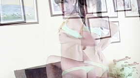 Paulina 18 Strip Tease Solo