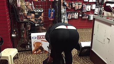 Public Whaletail Milf - Vol 2