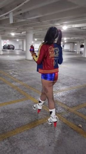 Harley Quinn smoking in Gotham