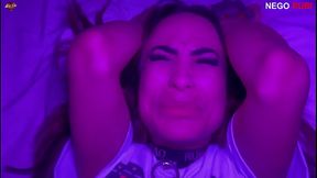 Fiz a Belinha de putinha com a coleira no pesco&ccedil_o - Safada milf aguentando 24cm dentro dela