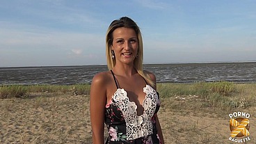 Lylou a une envie soudaine de sexe hard