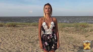 Lylou a une envie soudaine de sexe hard