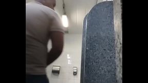 AMIGOS NO BANHEIRO