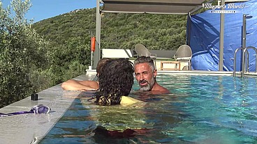 Behind The Scenes Of All Natural MILF Julia North Underwater Soft in the pool (1080)