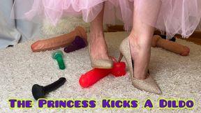 WITH GIANT GOLDEN HIGH HEELS, I CRUSH SMALL HUMILIATED PENISES 4K