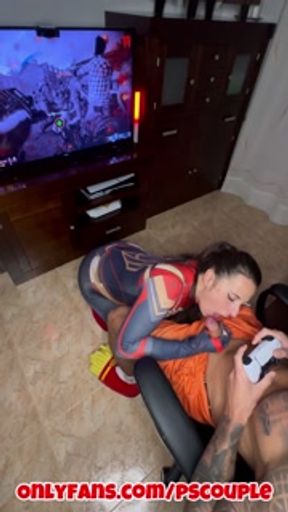 🎮SPIDERMAN GIRL playing VideoGames With wrong joystick😈A BIG COCK💥