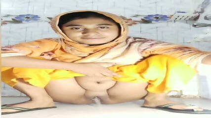 Nasty Married Village Wife's Bathing P!ssing Peepooping Videos Compilation