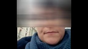 hey la vid&eacute_o o&ugrave_ je pi&egrave_ge un agent immobilier en pleine visite de studio ...