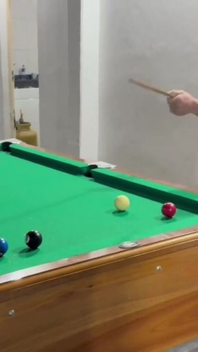 Sr Carmona and Victor Ferraz playing naked billiards   Clip 2