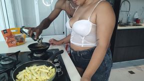 Cooking with Cummy Bear