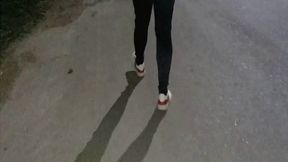 Catching up with a woman in sneakers WMV