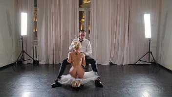 Elastic gymnast&#039_s ballet