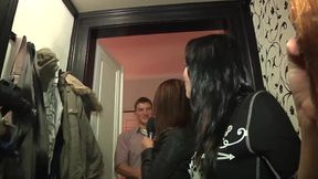 Lesbian kissing pussy fucking pussy licking threesome