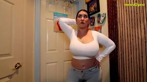 Milah Romanov curvy jeans wetting omorashi