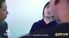 Asian Starlet Delivers Sultry Blowjob Before Sensual Sex Scene