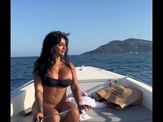 SEX ON A BOAT THIS CHAB TOOK ME TO THE MIDST OF THE SEA AND CUMMED IN MY BUTT - YASMINA KHAN