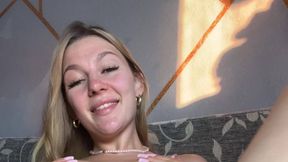 Social Media Creator @miavellor @Teasing and #Naked #Natural Big Tits #Blonde #Shaved Pussy movie xxx gratis | Tik.Porn