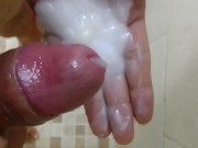 Semental cubano y su chorro de leche espesa