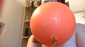 I inflate a balloon and squirt on it and in it 1080HD