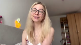 How to introduce your (femdom) kink to your partner