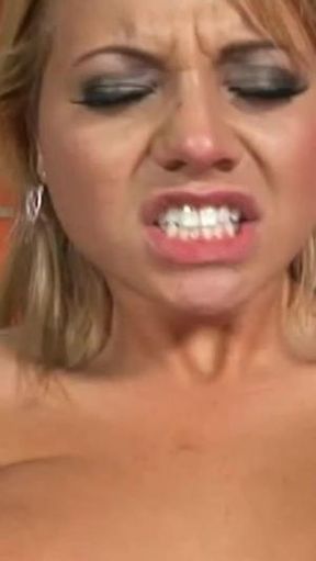 Intense Pussy Penetration: Hot MILF Gets Fucked Hard by Man in Mind-Blowing Mature MILF Video
