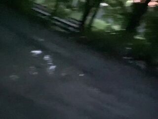 Когда внезапно захотелось подрочить, а дома мама