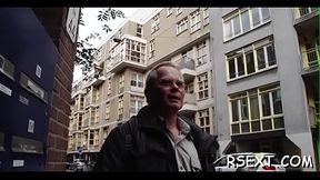 Dude gives trip of amsterdam