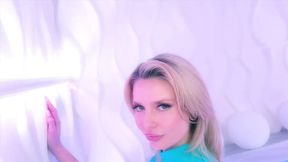 Slutty blonde Beverly Hillson sucks cock at Swallow Salon