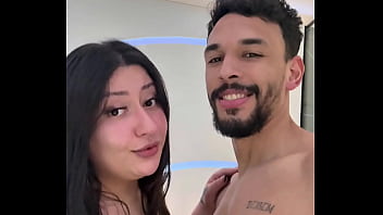 Acabei de ter um encontro com um seguidor que quis gravar e disse que vai entrar para a produ&ccedil_&atilde_o de conte&uacute_do, comecei a chupar ele e ele durou exatos 1 minuto e 30 segundos com a minha boca m&aacute_gica