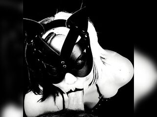 Wicked kitty gets a mouth pie