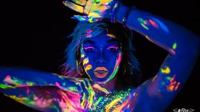 ”Bombshell t-babe Emma Rose spreads her legs for Dante Colle”