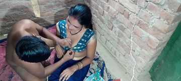 Stepsister-in-law's Hot Sex with Lip Kiss with Hindi Language