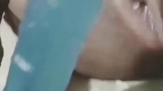 Derleme: Amatör eşcinsel fahişelerin kendi anüslerini dildo ile becerdikleri ev yapımı film