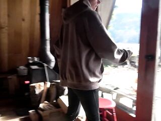 Girlfriend Experience in cabin & outdoors.