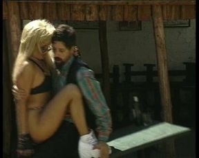 SCHWANZGEILE MILF ZEIGT WIE ES GEHT