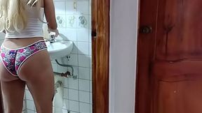 Stepsister's Perfect Ass Drives Me Wild, She Craves Big Cocks