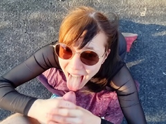 Anne-Eden - UNCUT - Spermastau auf der Stra-e umblasen