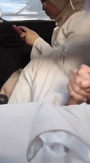 cewenya nyepong di mobil